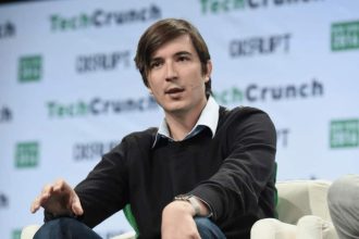 Robinhood CEO Warns US Crypto Regulation Lags with Staking Blocked in 4 States While EU Moves Ahead