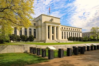 No Move on Trump Exit by June 30 Gains Ground Despite High Polymarket Odds